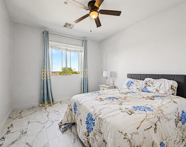 29601 W Columbus Avenue - Photo Thumbnail 18