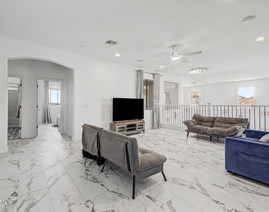 29601 W Columbus Avenue - Photo Thumbnail 10