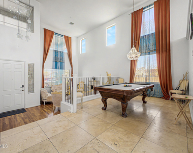 29601 W Columbus Avenue - Photo Thumbnail 2