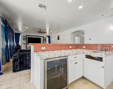 29601 W Columbus Avenue - Photo Thumbnail 8