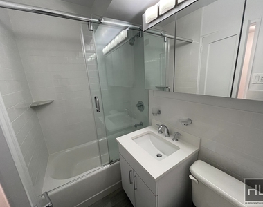 East 35 Street - Photo Thumbnail 7