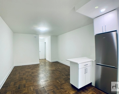 East 35 Street - Photo Thumbnail 3