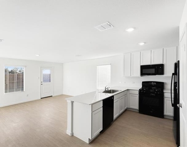 1621 Baugh Street - Photo Thumbnail 6