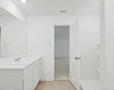 1621 Baugh Street - Photo Thumbnail 9