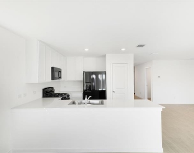 1621 Baugh Street - Photo Thumbnail 4