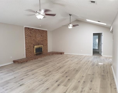 2697 Poplar Drive - Photo Thumbnail 1