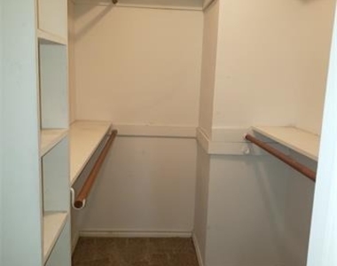 2697 Poplar Drive - Photo Thumbnail 13