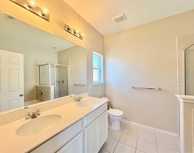 2404 Bermont Red Lane - Photo Thumbnail 10