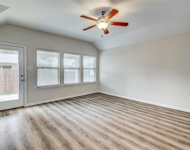 2100 Willow Creek Drive - Photo Thumbnail 10