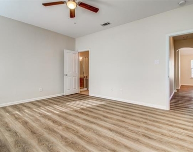 2100 Willow Creek Drive - Photo Thumbnail 14