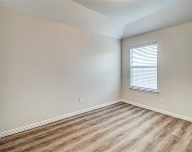 2100 Willow Creek Drive - Photo Thumbnail 20