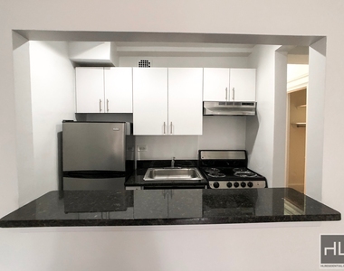 West 73rd Street - Photo Thumbnail 3