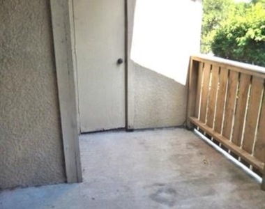 8601 Park Lane - Photo Thumbnail 25