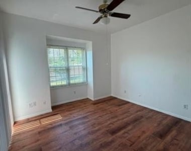 8601 Park Lane - Photo Thumbnail 14