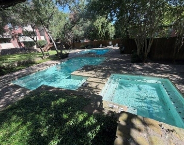 8601 Park Lane - Photo Thumbnail 3