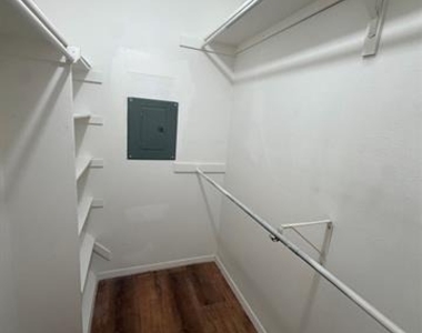 8601 Park Lane - Photo Thumbnail 22