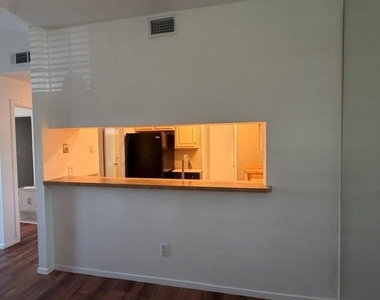8601 Park Lane - Photo Thumbnail 19