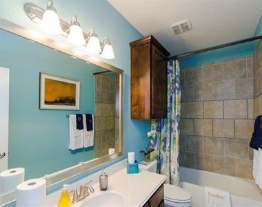 6105 Claridge Lane - Photo Thumbnail 15