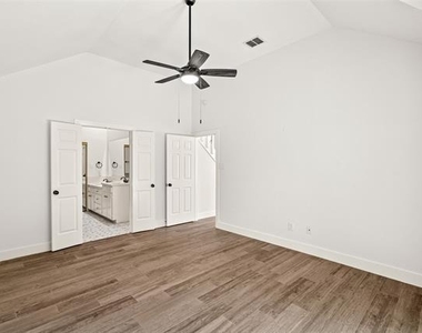 381 Arbor Lane - Photo Thumbnail 15