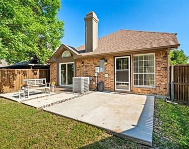 381 Arbor Lane - Photo Thumbnail 25