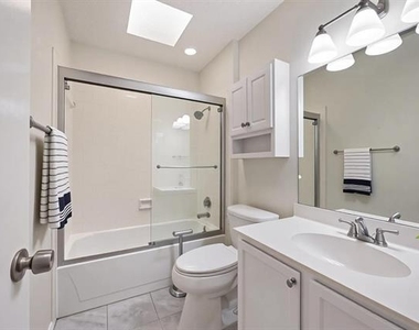 2010 Cottage Oak Lane - Photo Thumbnail 12