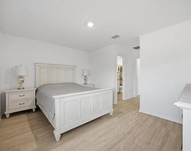 236 Jethro Lane - Photo Thumbnail 11