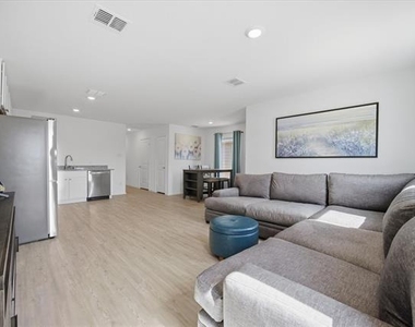 236 Jethro Lane - Photo Thumbnail 6