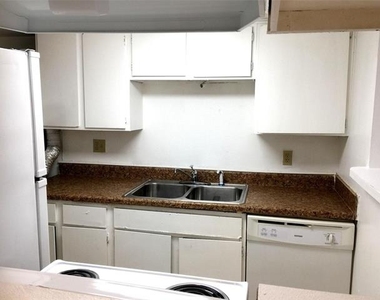 7152 Fair Oaks Avenue - Photo Thumbnail 7