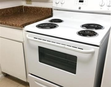 7152 Fair Oaks Avenue - Photo Thumbnail 6