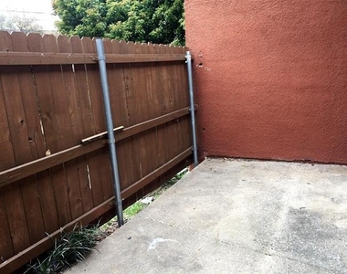 7152 Fair Oaks Avenue - Photo Thumbnail 17