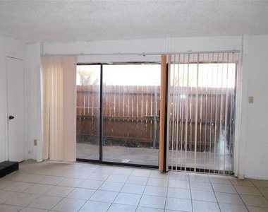 7152 Fair Oaks Avenue - Photo Thumbnail 4