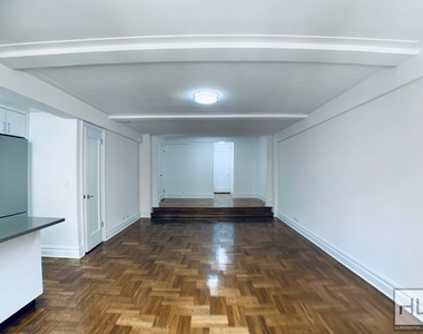East 38 Street - Photo Thumbnail 1