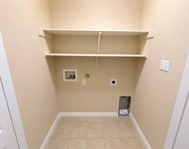 1512 Piedmont Drive - Photo Thumbnail 10