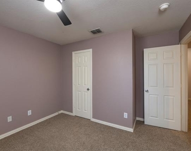 404 Tarpan Trail - Photo Thumbnail 26