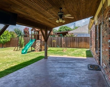 404 Tarpan Trail - Photo Thumbnail 32