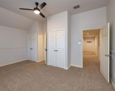 404 Tarpan Trail - Photo Thumbnail 20