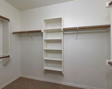 404 Tarpan Trail - Photo Thumbnail 17