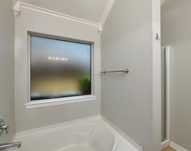 404 Tarpan Trail - Photo Thumbnail 16