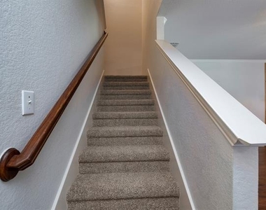 404 Tarpan Trail - Photo Thumbnail 18