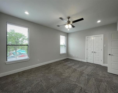 2417 N Winnetka Avenue - Photo Thumbnail 29