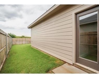 428 Canvas Court - Photo Thumbnail 10