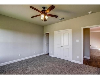 428 Canvas Court - Photo Thumbnail 6