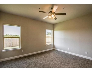 428 Canvas Court - Photo Thumbnail 8