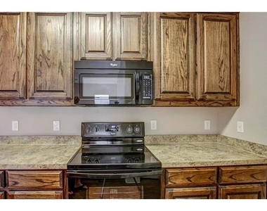 428 Canvas Court - Photo Thumbnail 2