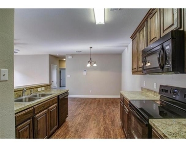 428 Canvas Court - Photo Thumbnail 3
