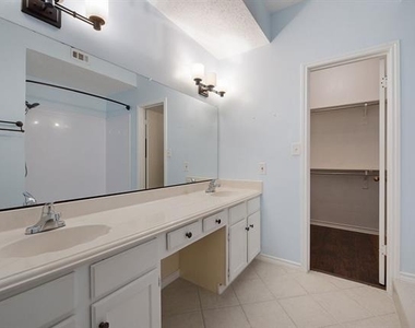 8600 Coppertowne Lane - Photo Thumbnail 12