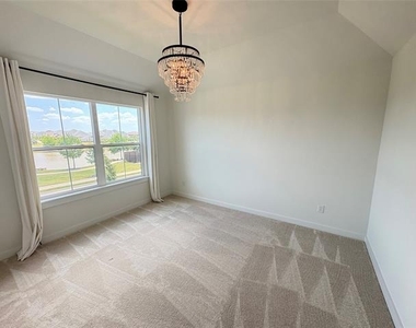 1451 Maplewood Drive - Photo Thumbnail 22