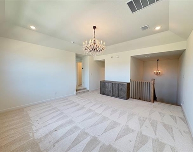 1451 Maplewood Drive - Photo Thumbnail 20