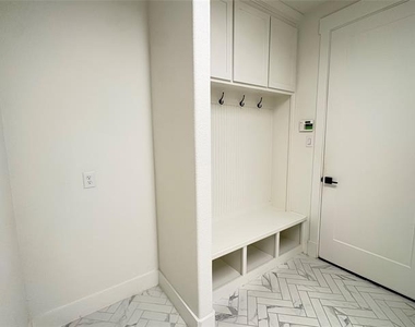 1451 Maplewood Drive - Photo Thumbnail 27