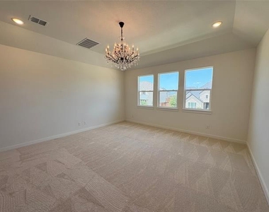 1451 Maplewood Drive - Photo Thumbnail 21